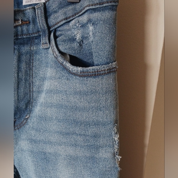 Kensie Distressed High-rise Skinny Jeans - Picture 4 of 6